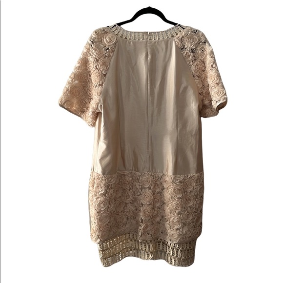 Rose detail party dress - Picture 3 of 7